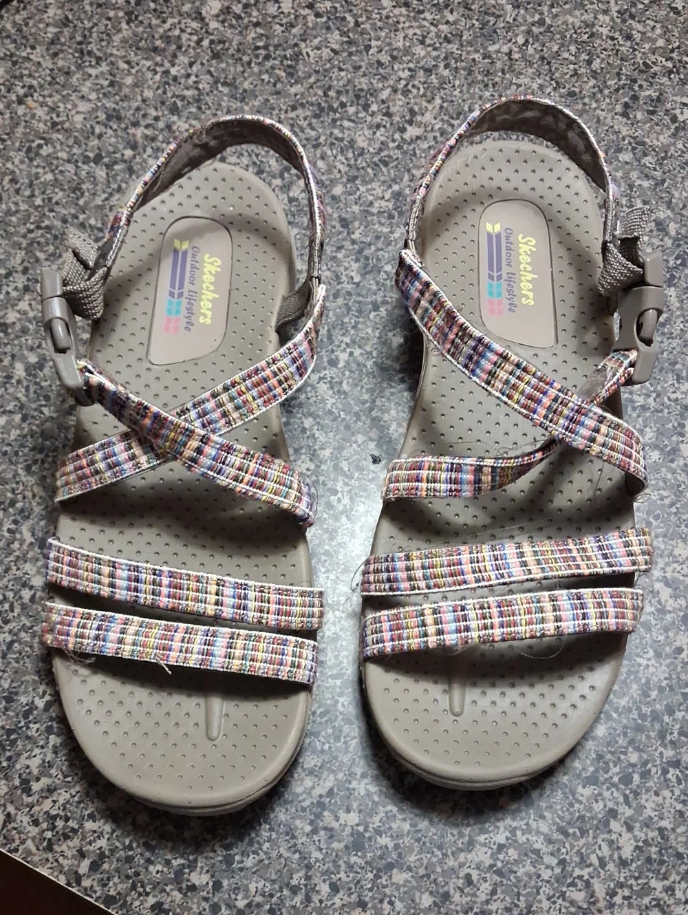 Skechers Gray Sandals with Multicolor Woven Straps Sz 8.5